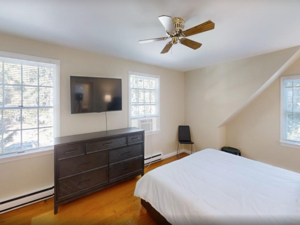 Spacious 9-Bedroom Family Home Near Red river Beach - Perfect for Your Vacation